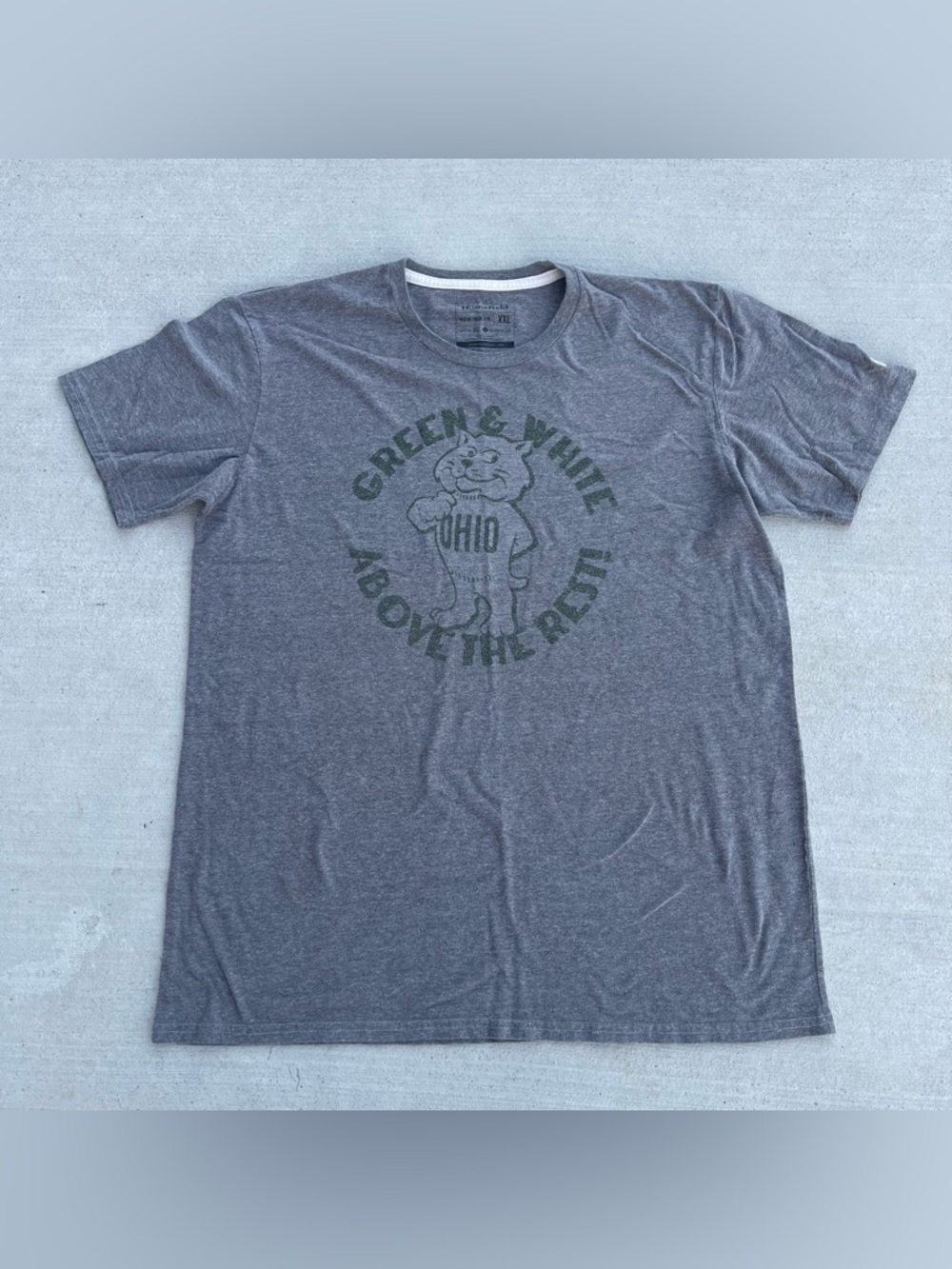 Homefield Green And White Above The Rest Size 2XL Ohio University T-Shirt Gray